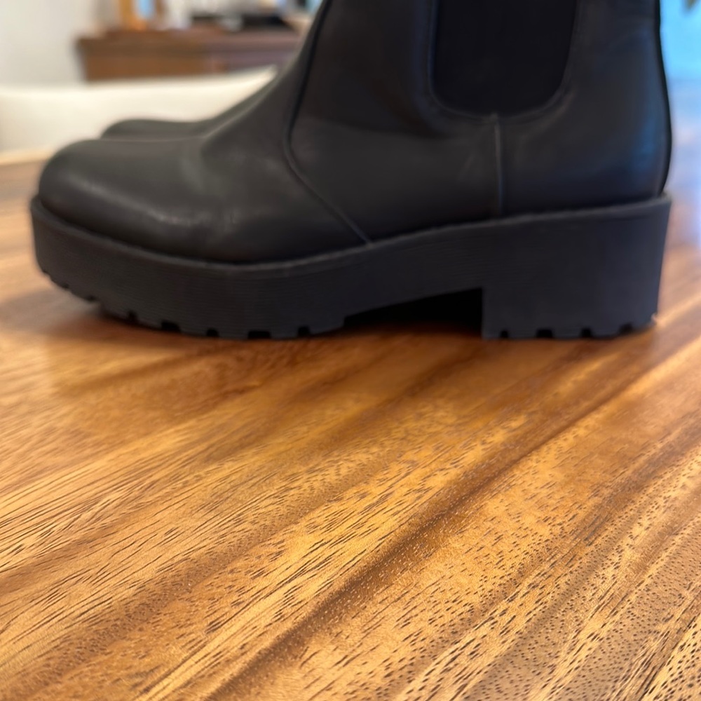 Dirty Laundry Maps Chelsea Boot